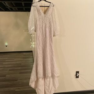 Gorgeous ethereal wedding gown